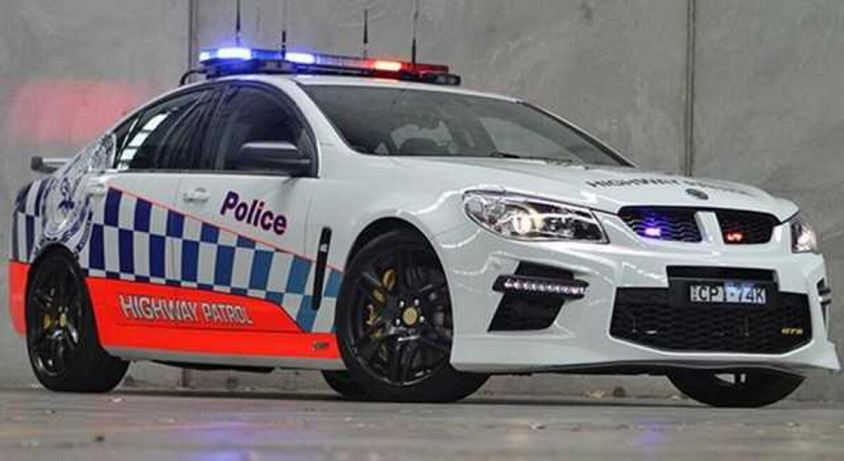 GALERIE FOTO » Cele mai frumoase şi rapide maşini de poliţie din lume