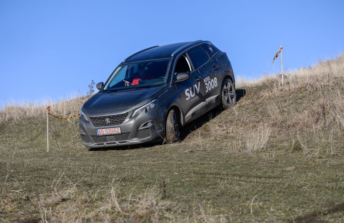 FOTO ȘI VIDEO » Un altfel de Peugeot » Peugeot 3008 s-a lansat în România 