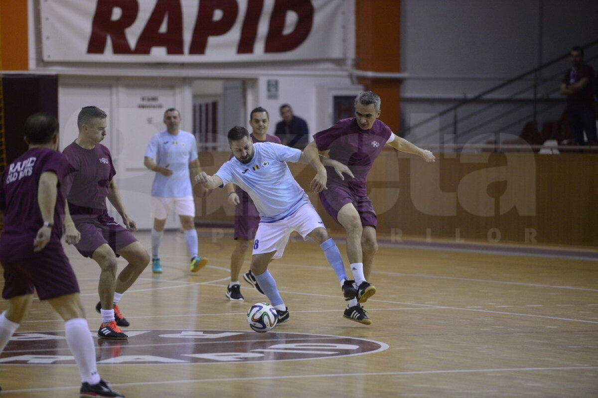 FOTO Derby ca în vremurile bune » Rapid a învins Progresul într-o partidă destinată jucătorilor old-boys