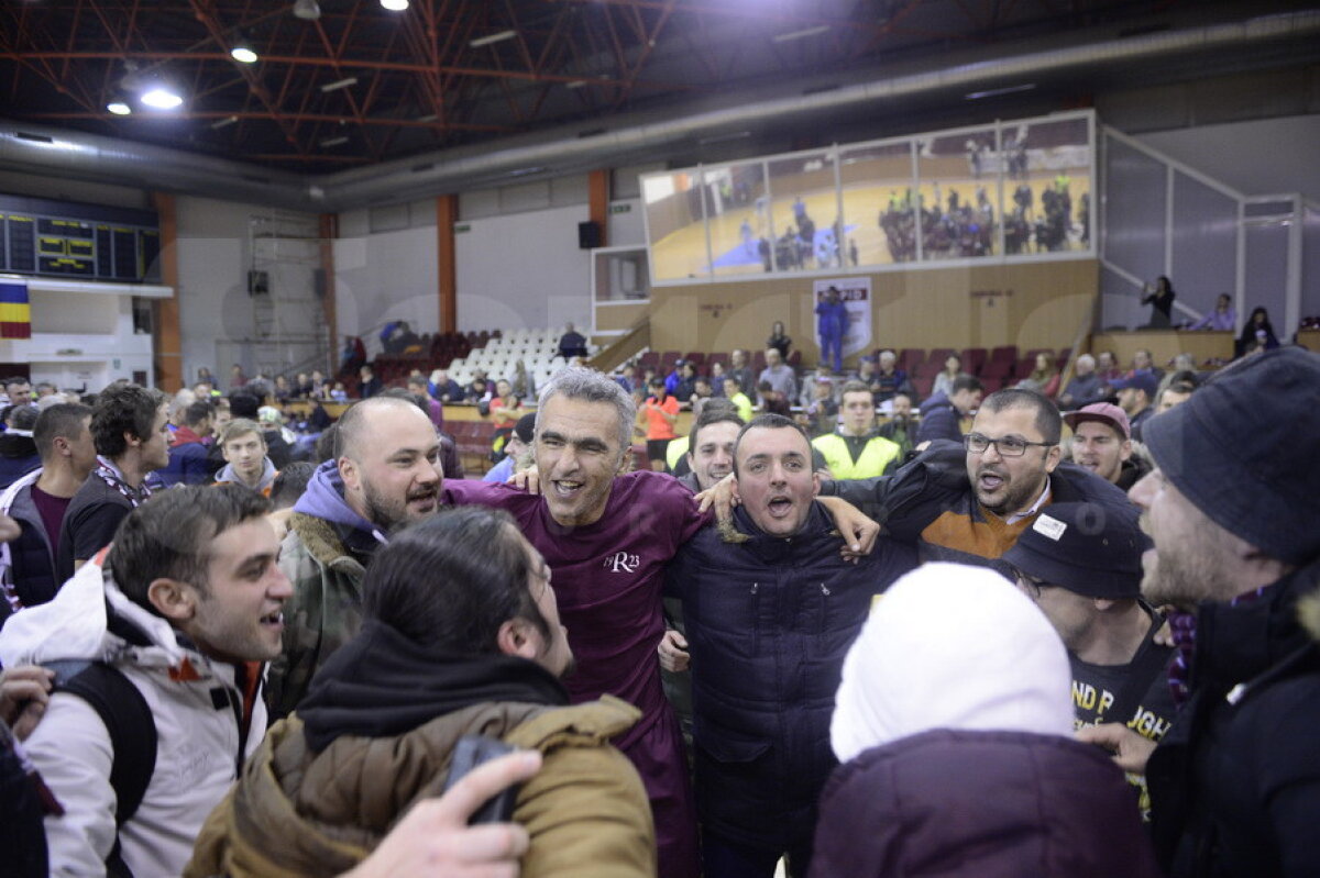 FOTO Derby ca în vremurile bune » Rapid a învins Progresul într-o partidă destinată jucătorilor old-boys