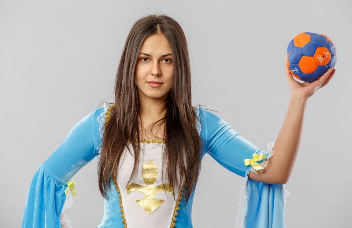 GALERIE FOTO Ea este noua Miss Handbal! Pictorial cu portarul nationalei!