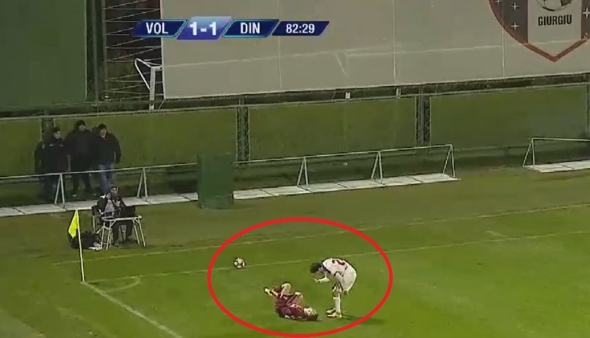 GALERIE FOTO Fază incredibilă la Giurgiu » Criză de nervi a unui dinamovist, după o intrare în care și-a accidentat grav un adversar
