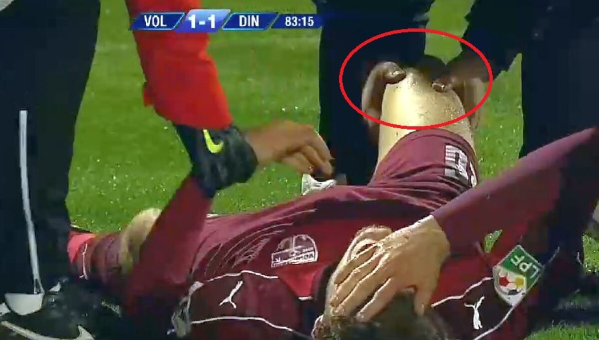 GALERIE FOTO Fază incredibilă la Giurgiu » Criză de nervi a unui dinamovist, după o intrare în care și-a accidentat grav un adversar