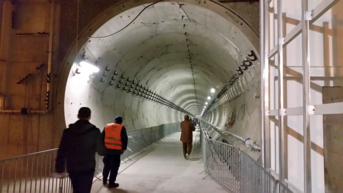 VIDEO+FOTO Primele imagini cu noile stații ale metroului din Drumul Taberei » Toate informațiile și ce s-a întâmplat la "Ziua Porților Deschise"