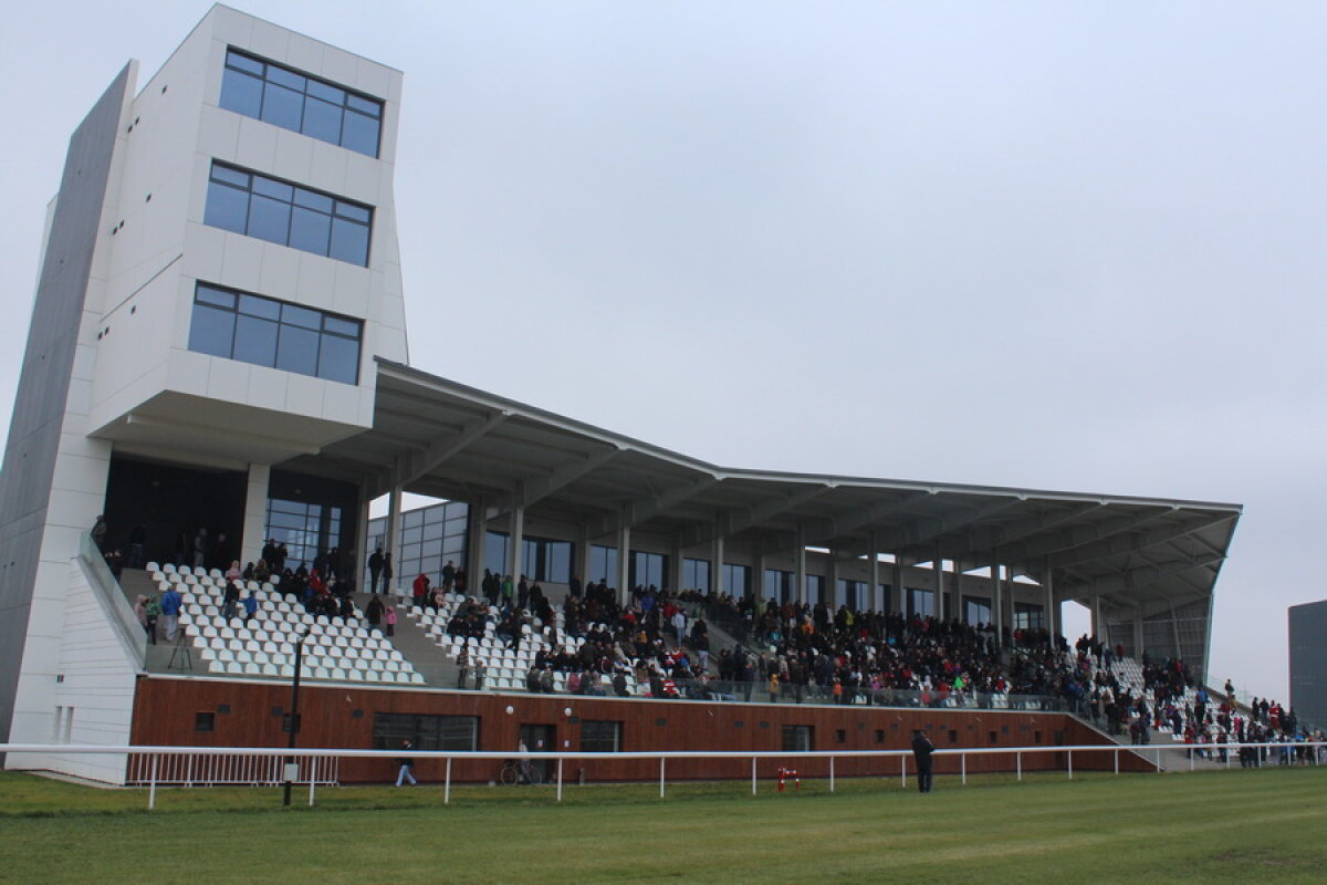VIDEO+FOTO Imagini de la inaugurarea demonstrativă a hipodromului Ploiești 