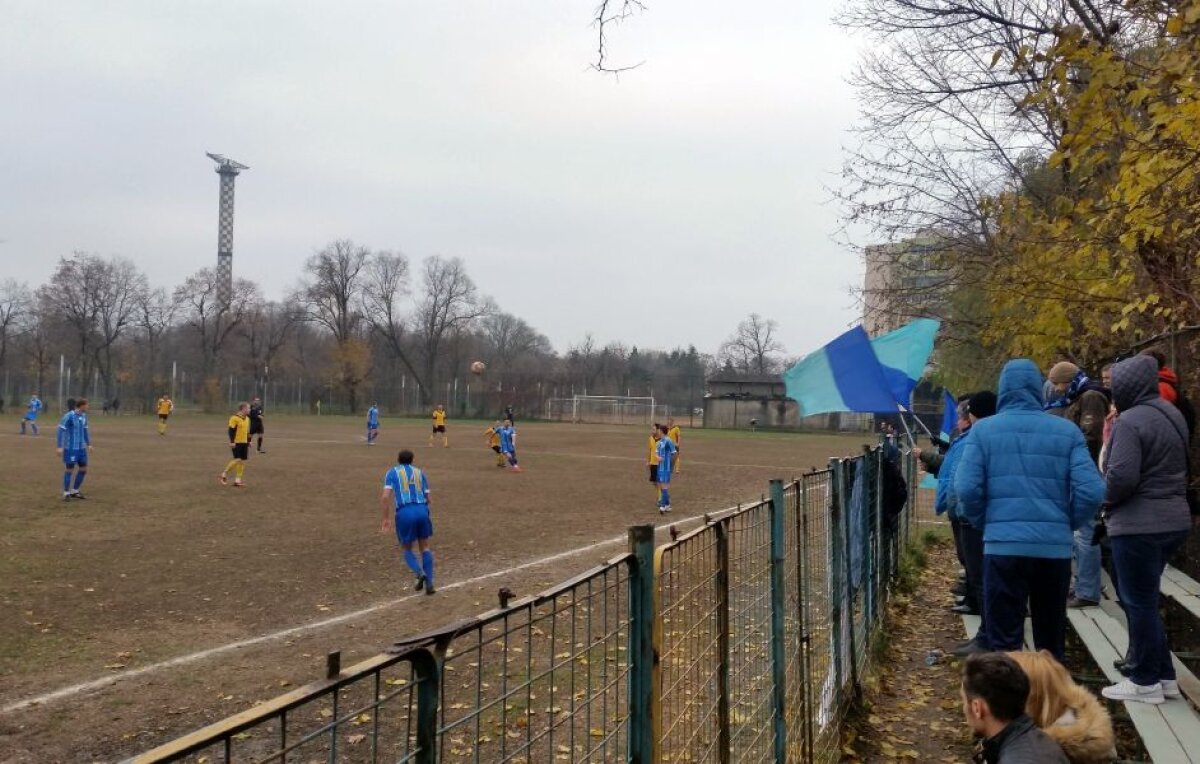 VIDEO+FOTO Reportaj cu singura galerie organizată din Liga a 4-a bucureșteană » Cum au ajuns vorbele lui Hagi virale printre ultrași + Legea Dragomir a pus probleme suporterilor