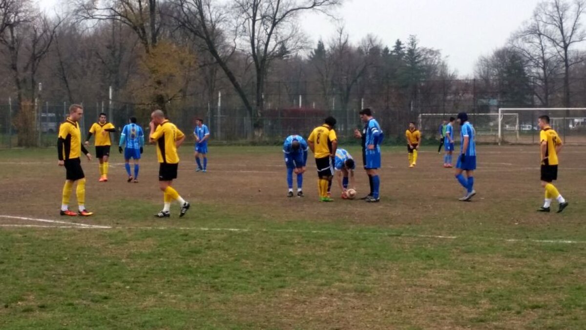 VIDEO+FOTO Reportaj cu singura galerie organizată din Liga a 4-a bucureșteană » Cum au ajuns vorbele lui Hagi virale printre ultrași + Legea Dragomir a pus probleme suporterilor