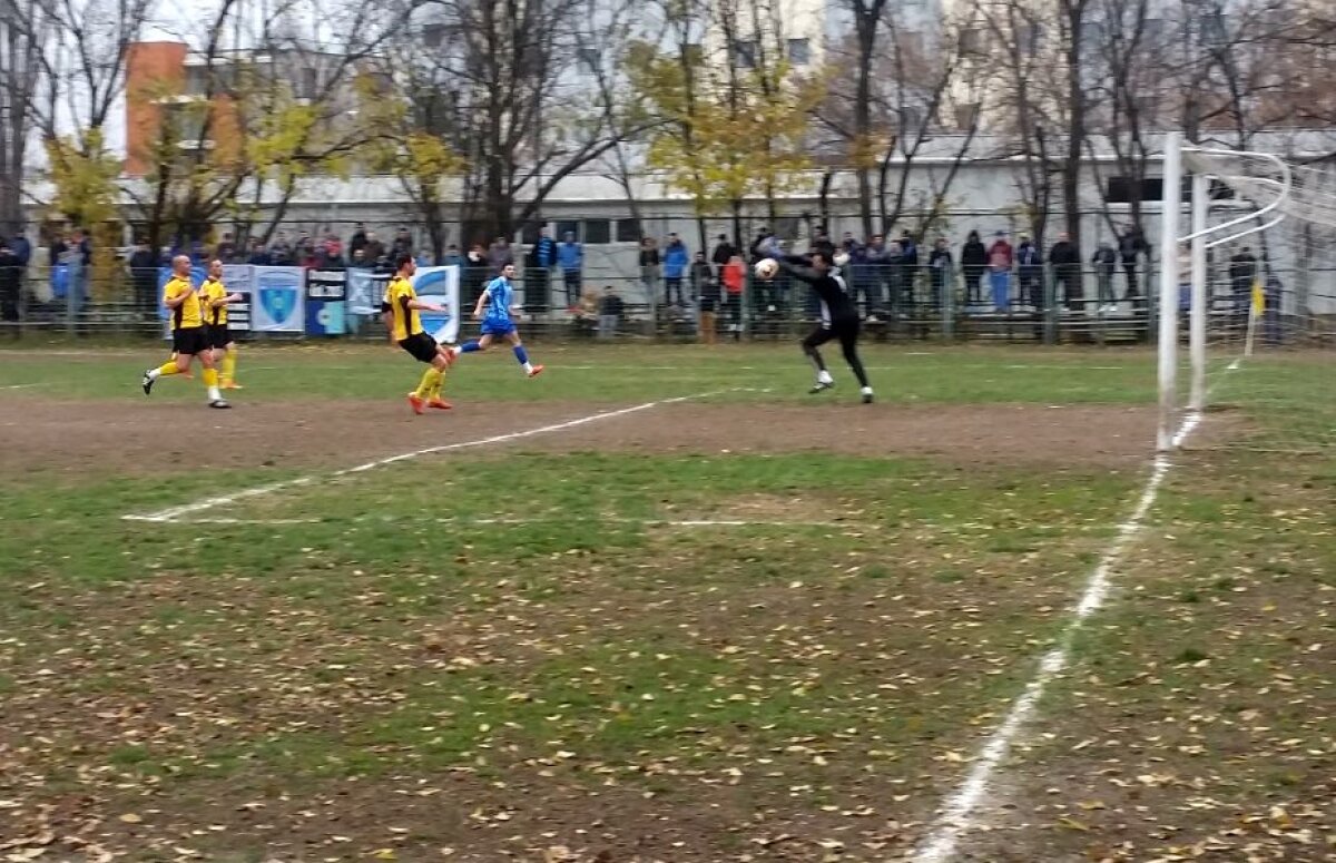 VIDEO+FOTO Reportaj cu singura galerie organizată din Liga a 4-a bucureșteană » Cum au ajuns vorbele lui Hagi virale printre ultrași + Legea Dragomir a pus probleme suporterilor