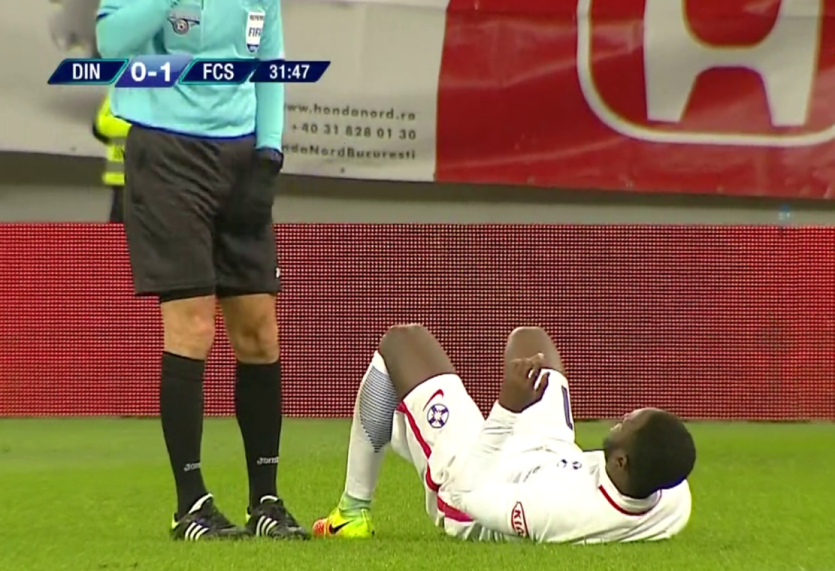 FOTO Accidentare stupidă a unui stelist » A vrut să-l imite pe Ronaldinho și s-a "rupt" singur!