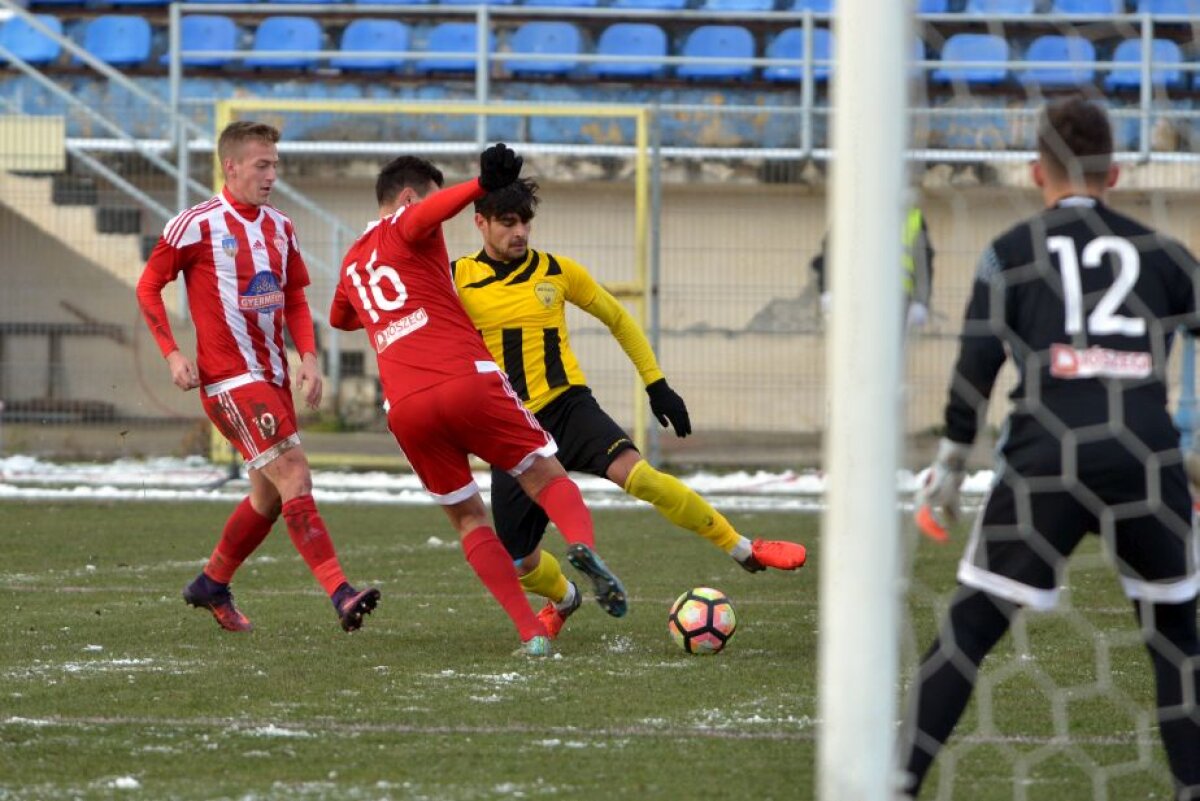 GALERIE FOTO Toate meciurile rundei cu numărul 18 din Liga a 2-a! Surpriză la Reșița + clasamentul după cele 7 meciuri de până acum