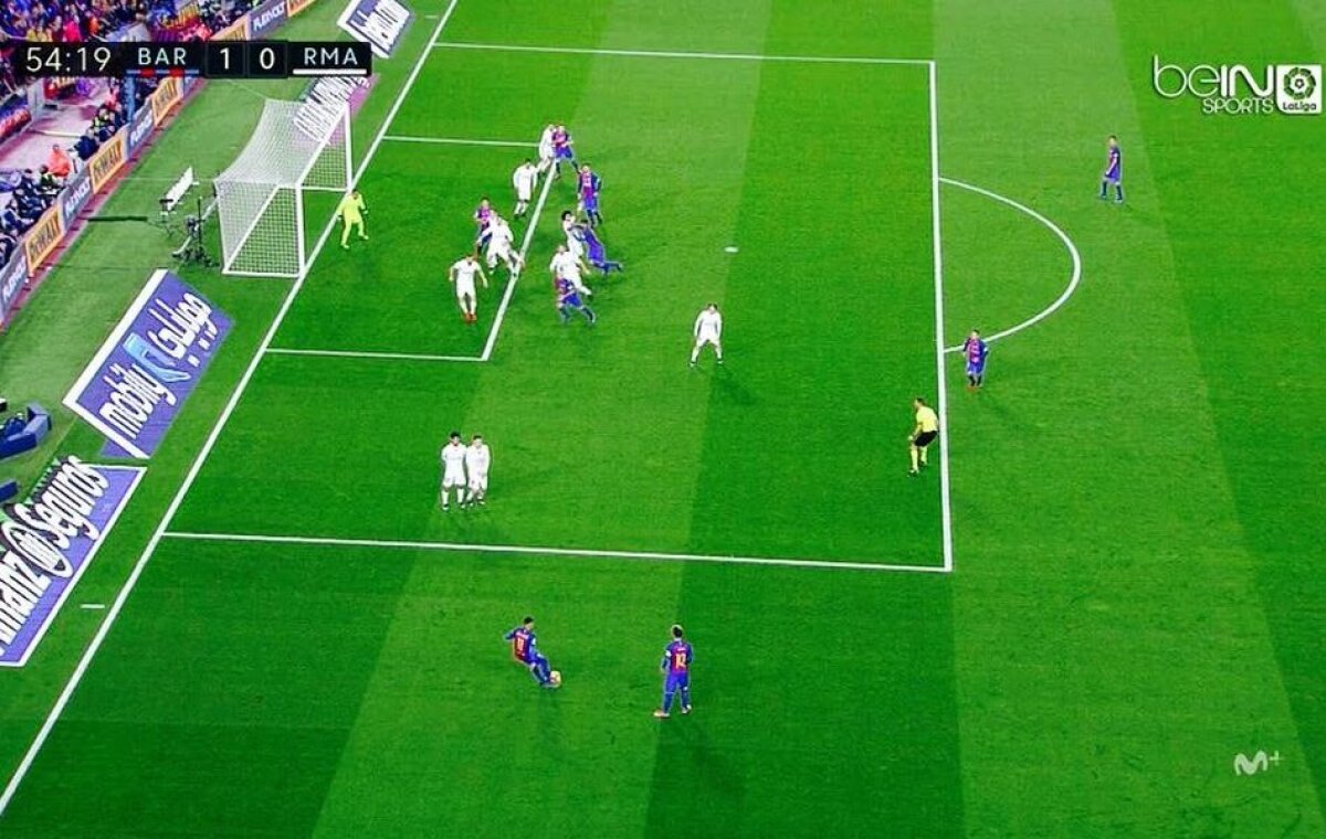 FOTO Real Madrid putea primi un penalty în startul meciului cu Barcelona » Catalanii au cerut și ei două lovituri de la 11 metri