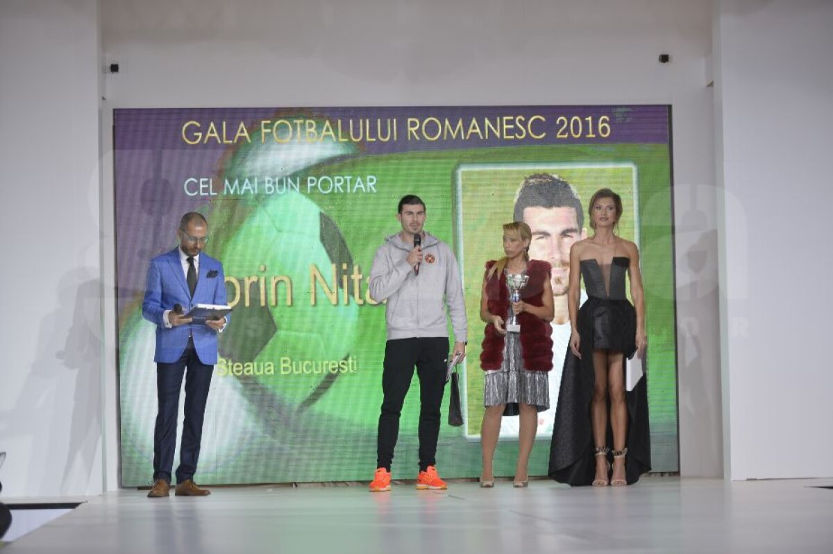 VIDEO + FOTO Toate premiile decernate aseară în Gala Fotbalului Românesc! Alibec, cel mai bun fotbalist român și cel mai bun atacant » Gluma făcută de Gabi Tamaș :)