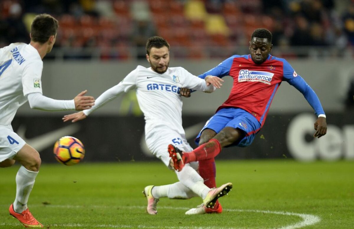 FOTO și VIDEO Steaua revine pe primul loc » Victorie fără emoții cu Pandurii 