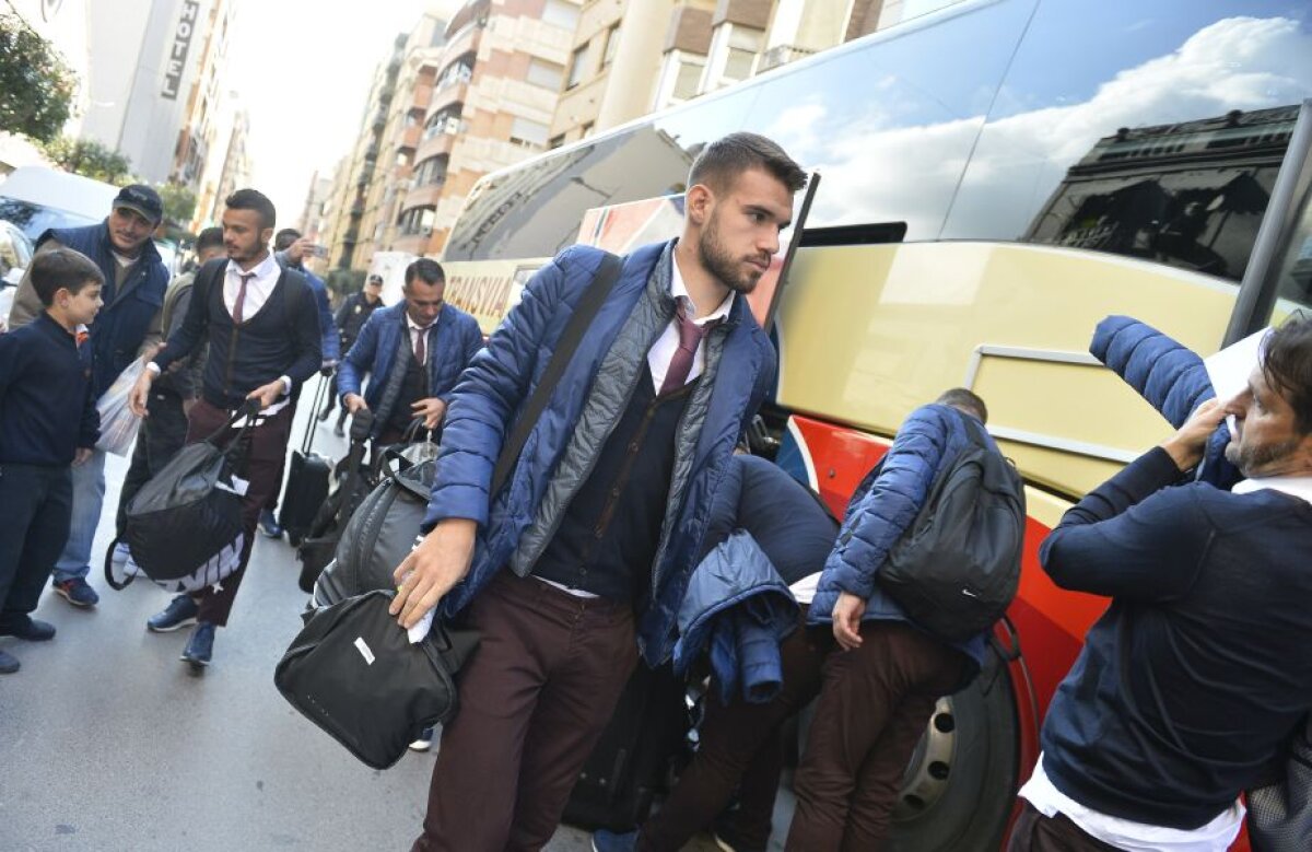 FOTO Primire de gală a steliștilor în Spania » Au fost întâmpinați de zeci de suporteri 