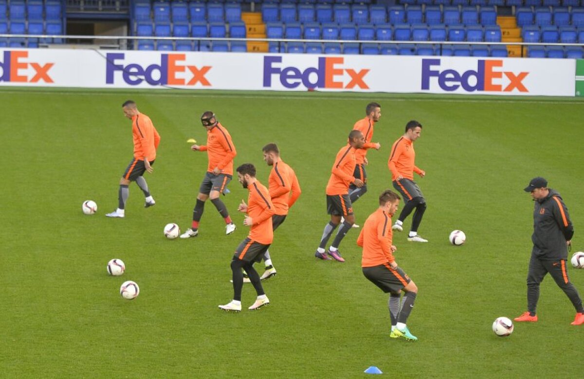 FOTO Steliștii au efectuat antrenamentul oficial înaintea duelului decisiv cu Villarreal » Reghecampf a fost în formă mare 