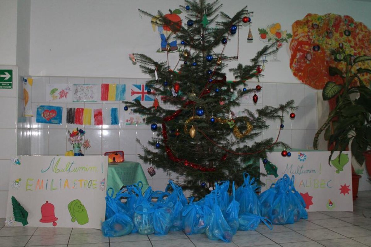 FOTO Gest frumos al lui Denis Alibec! A făcut cadouri pentru 70 de orfani, cărora le-a pregătit o mare surpriză de Moș Nicolae 