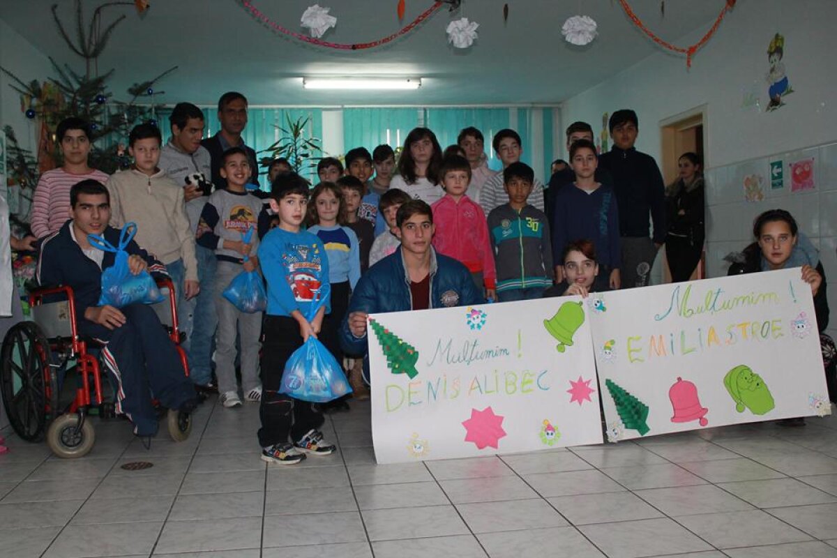 FOTO Gest frumos al lui Denis Alibec! A făcut cadouri pentru 70 de orfani, cărora le-a pregătit o mare surpriză de Moș Nicolae 