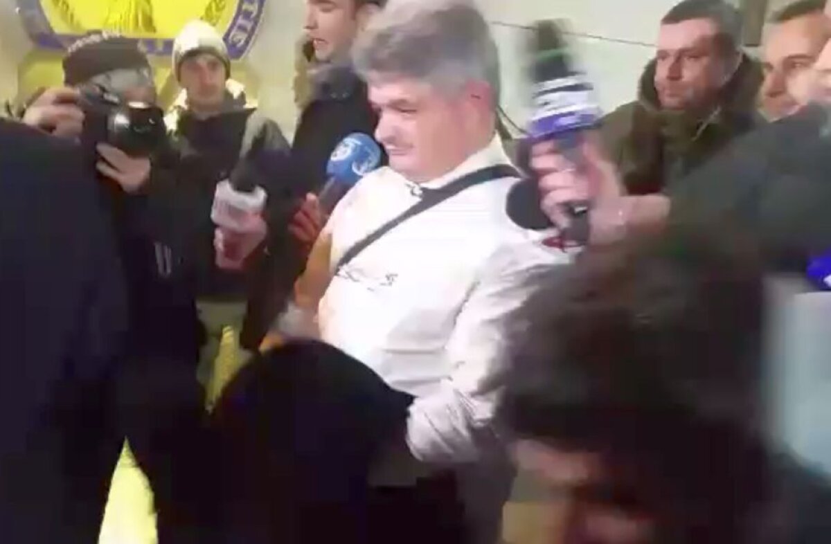 VIDEO+FOTO » OFICIAL, DNA: Florin Secureanu a fost pus sub acuzare! Fostul manager de la Malaxa a ieşit în cătuşe de la audieri