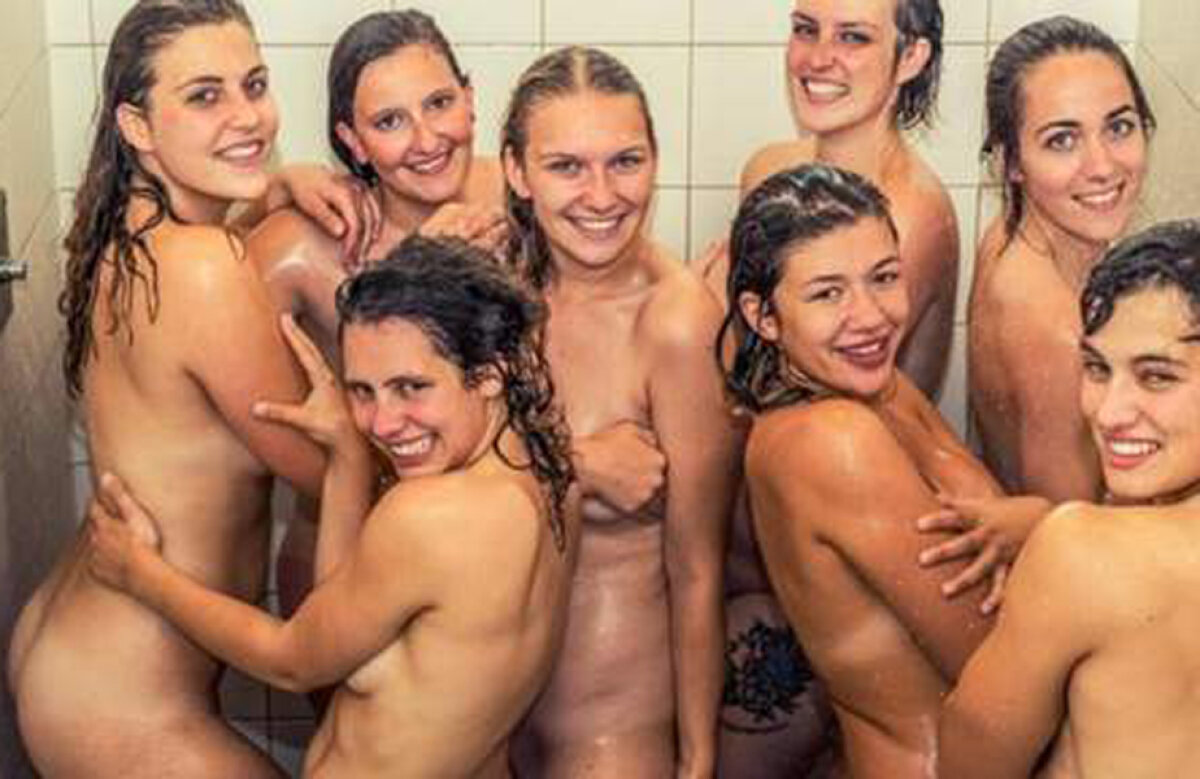 FOTO Își respectă tradiția! Rugbistele din Gent au pozat nud pentru un nou calendar