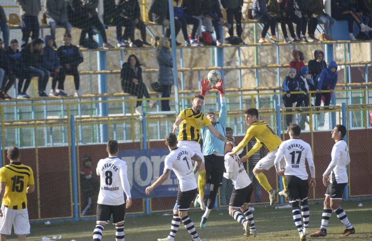 VIDEO + FOTO S-au încheiat meciurile din etapa a 21-a a Ligii a doua » Juventus se impune în derby-ul cu FC Braşov după un meci încins