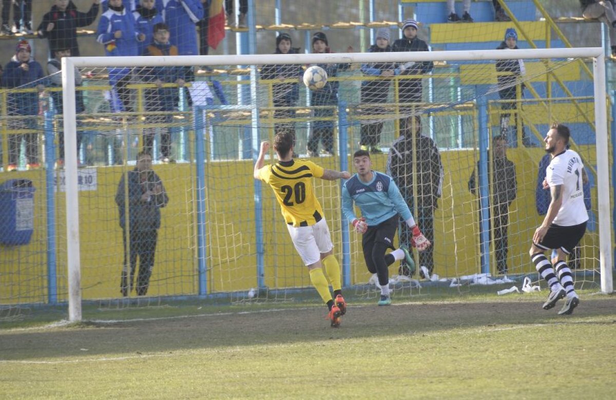 VIDEO + FOTO S-au încheiat meciurile din etapa a 21-a a Ligii a doua » Juventus se impune în derby-ul cu FC Braşov după un meci încins