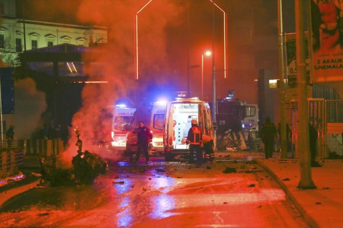 VIDEO+FOTO UPDATE Două explozii lângă stadionul lui Besiktaș, la finalul meciului cu Bursaspor! Bilanț tragic: 29 morți și 166 de răniți. Atenție, imagini dure!