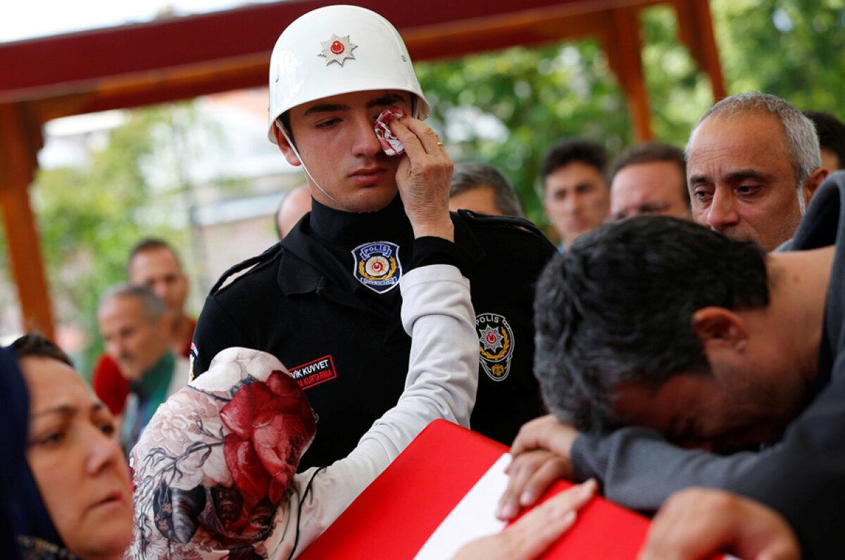 FOTO Imaginile anului 2016: cele mai sugestive fotografii din ultimele 12 luni