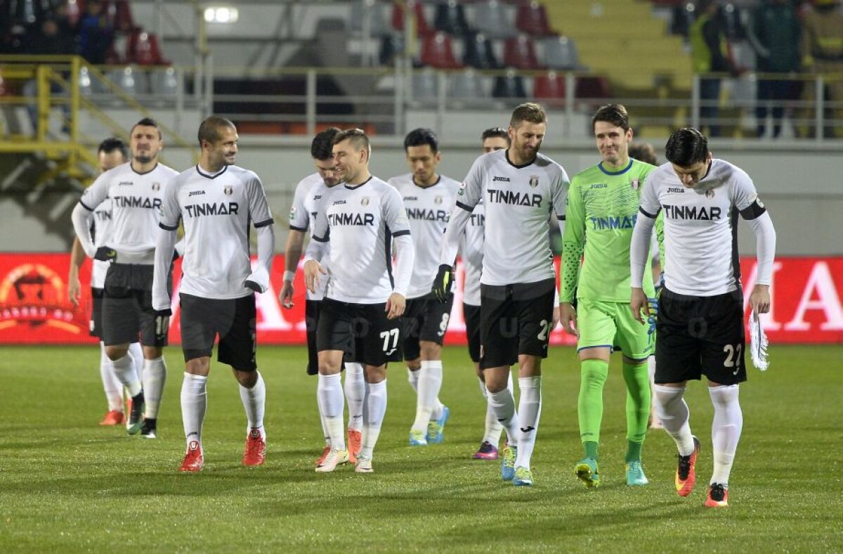 VIDEO+FOTO » Șumudică i-a mai păcălit o dată! » Roș-albaștrii bătuți la Giurgiu la ultima fază a meciului. Gaz Metan rămâne lider