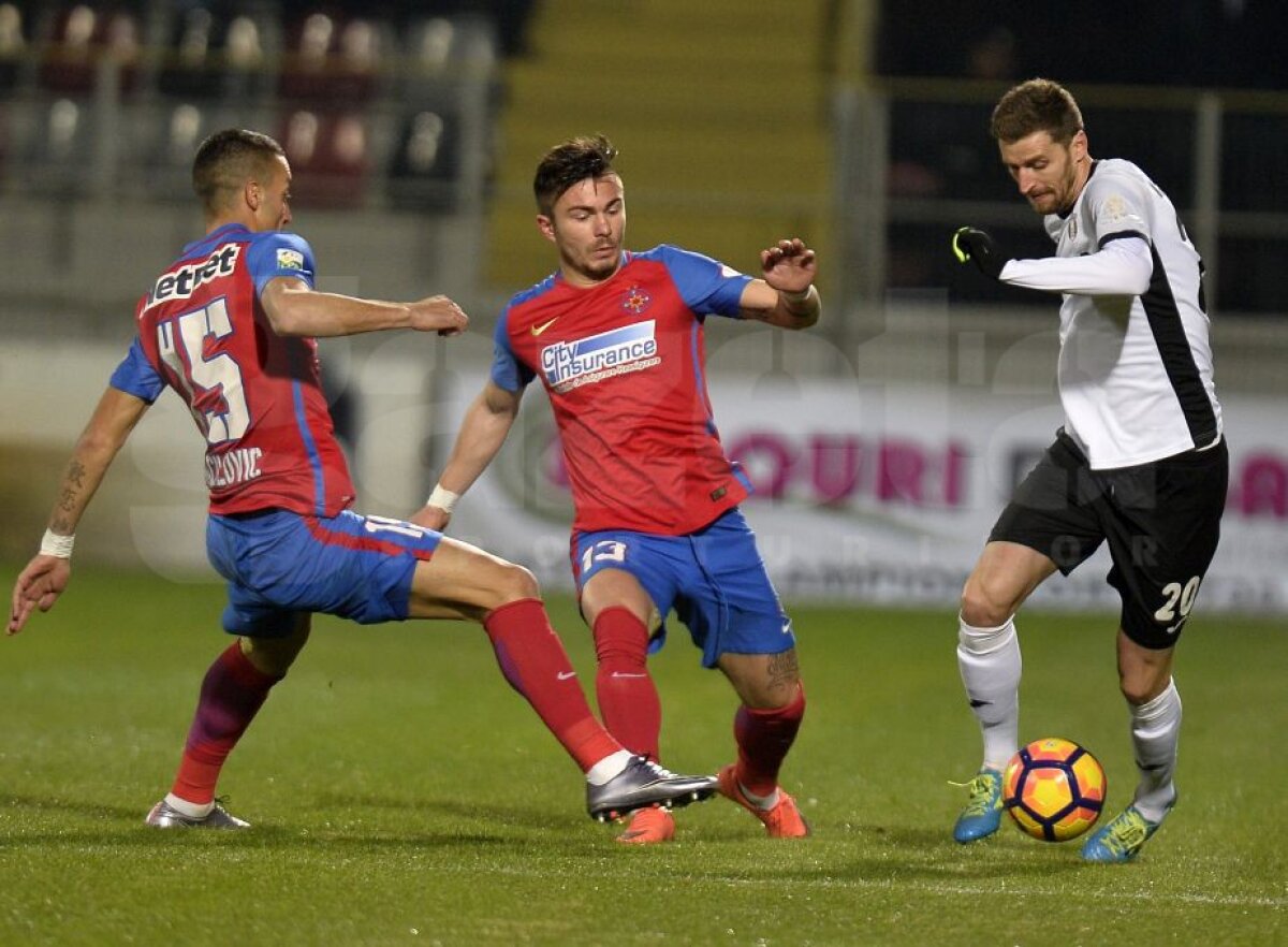 VIDEO+FOTO » Șumudică i-a mai păcălit o dată! » Roș-albaștrii bătuți la Giurgiu la ultima fază a meciului. Gaz Metan rămâne lider