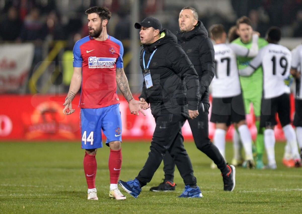 VIDEO+FOTO Scandal pe gazon după Astra - Steaua » Reacție furibundă a lui Reghecampf: "Voi nu gândiți?"