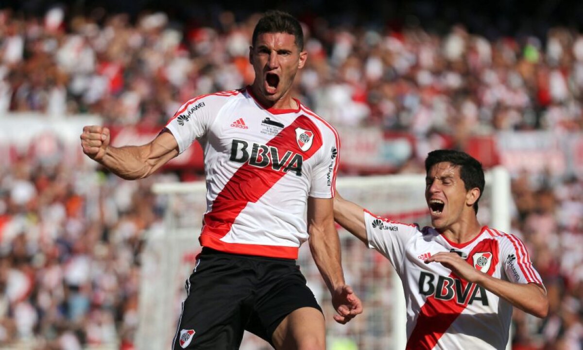 River Plate a fost îngenuncheată acasă de Boca Juniors, în Superclasico » Carlos Tevez a reușit dubla într-un meci cu șase goluri