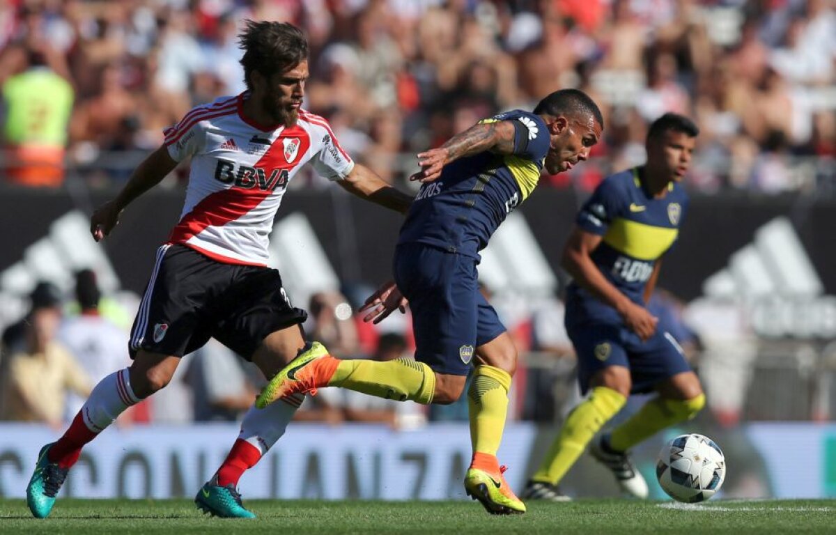 River Plate a fost îngenuncheată acasă de Boca Juniors, în Superclasico » Carlos Tevez a reușit dubla într-un meci cu șase goluri