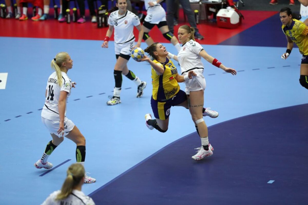 FOTO+VIDEO» România învinge Cehia după un final cu emoţii şi tricolorele visează la semifinalele Europeanului! 