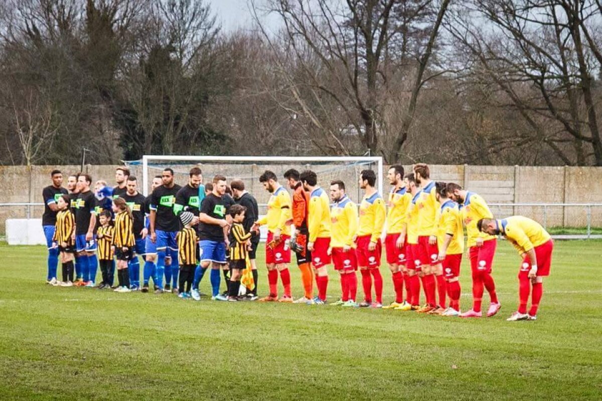 FOTO EXCLUSIV Scandal în Anglia: "Românii? Niște laşi! Simulează, plâng, scuipă şi ciupesc" » FC România acuză că e persecutată: "Doar pentru că vorbim altă limbă"