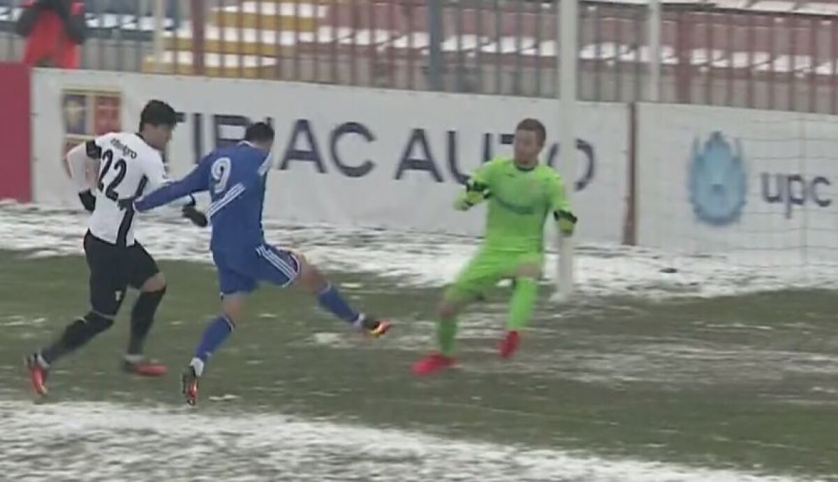 GALERIE FOTO Toată lumea și-a pus mâinile-n cap! Fază incredibilă în meciul Astrei din optimi: un fotbalist s-a făcut de râs