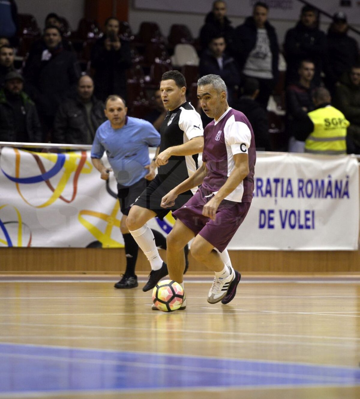 FOTO Povestea merge mai departe » Sala Giulești a adunat cei mai importanți jucători din istoria recentă a Rapidului și a Sportului