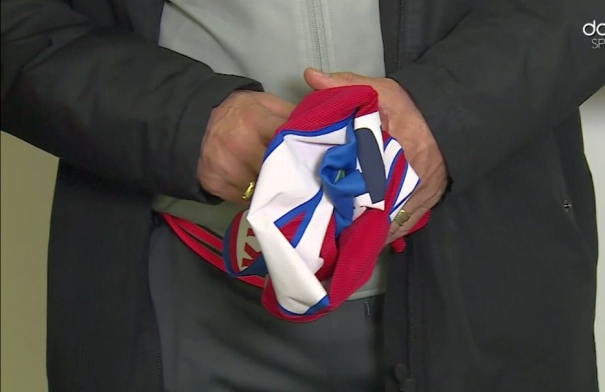 FOTO Moment antologic cu Ionuț Popa la finalul partidei cu Steaua » Cum a apărut la interviuri