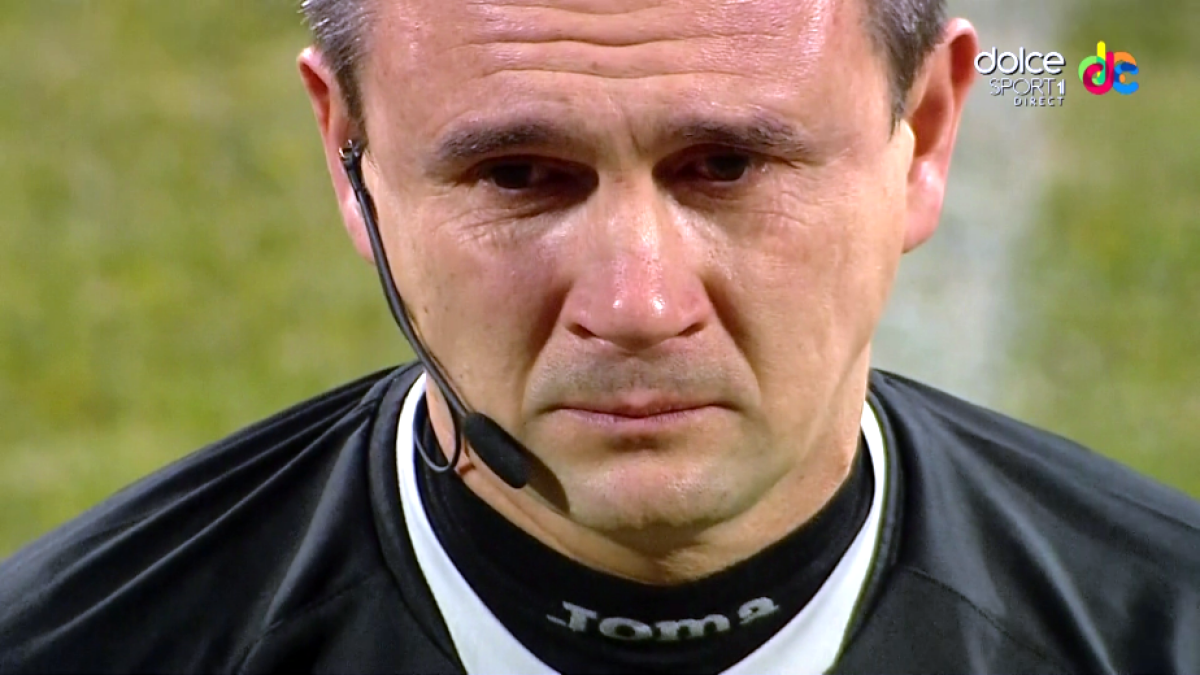 GALERIE FOTO Momente emoționante la Mediaș! Cristi Balaj a plâns înaintea ultimului meci pe care îl va conduce la centru