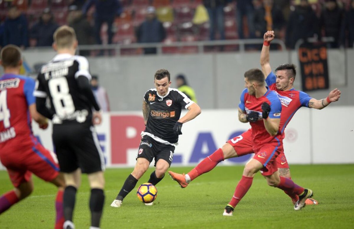 VIDEO + FOTO DAUNĂ TOTALĂ: Dinamo - Steaua 4-1, Ando - Reghe 7-2! "Câinii" și-au surclasat rivala și în semifinalele Cupei Ligii, după episodul din urmă cu fix o lună, din Liga 1