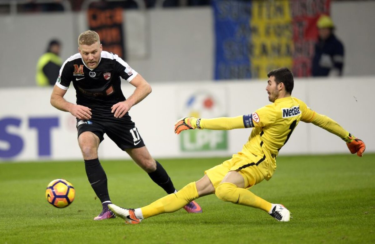 VIDEO + FOTO DAUNĂ TOTALĂ: Dinamo - Steaua 4-1, Ando - Reghe 7-2! "Câinii" și-au surclasat rivala și în semifinalele Cupei Ligii, după episodul din urmă cu fix o lună, din Liga 1