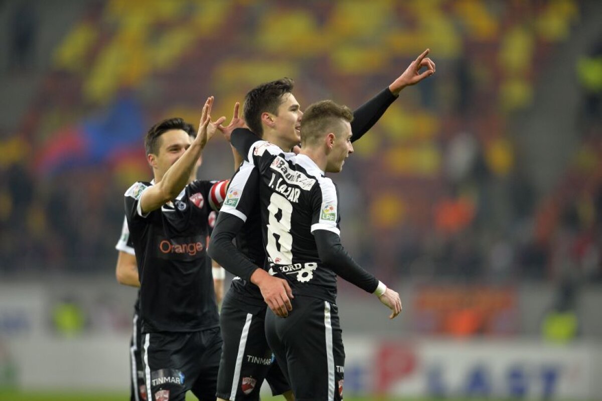 VIDEO + FOTO DAUNĂ TOTALĂ: Dinamo - Steaua 4-1, Ando - Reghe 7-2! "Câinii" și-au surclasat rivala și în semifinalele Cupei Ligii, după episodul din urmă cu fix o lună, din Liga 1