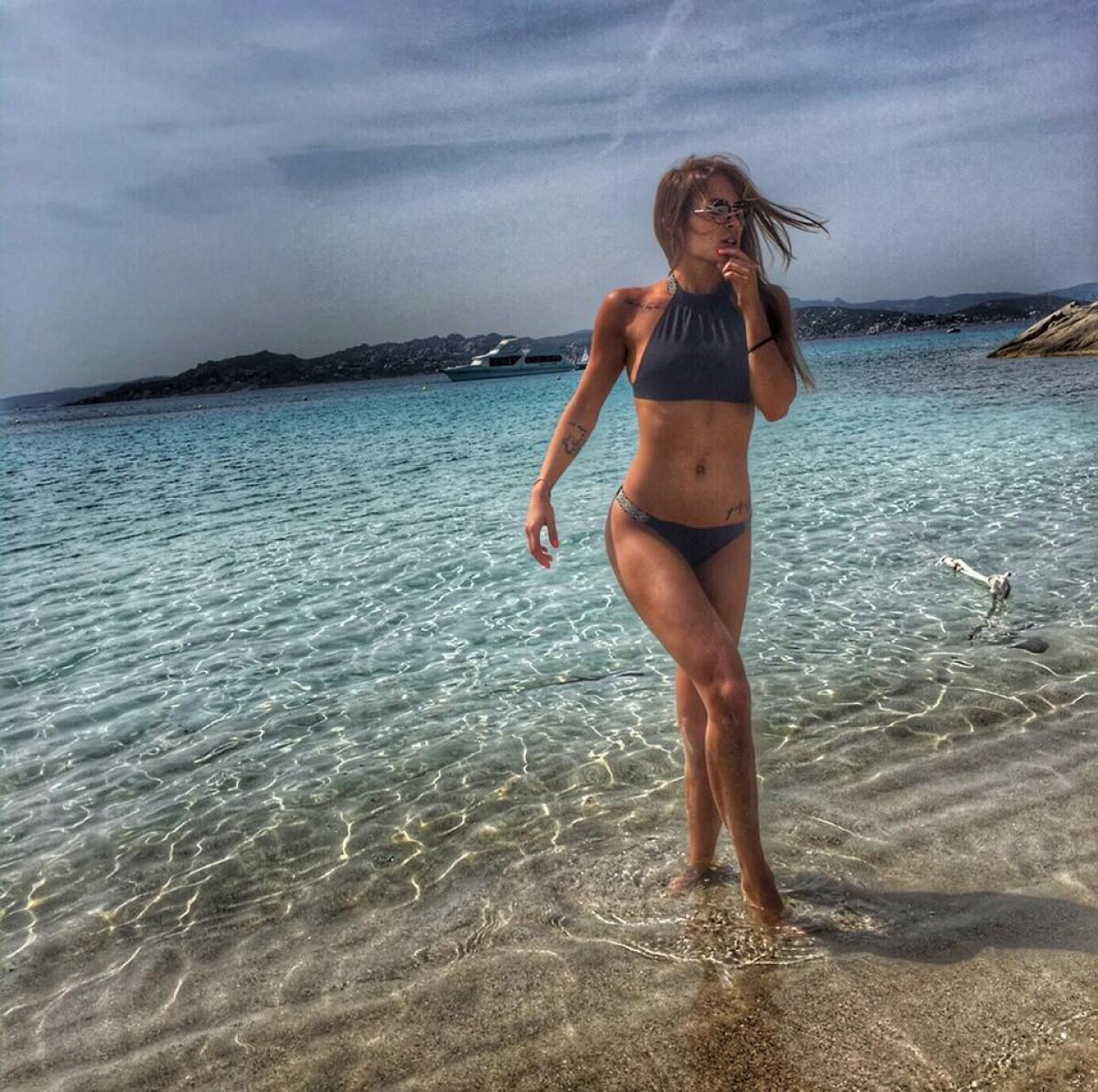 Cea mai fierbinte galerie foto a finalului de an! Ele sunt cele mai sexy 5 iubite de fotbaliști din Liga 1 » Steaua, Dinamo și Viitorul au reprezentante 