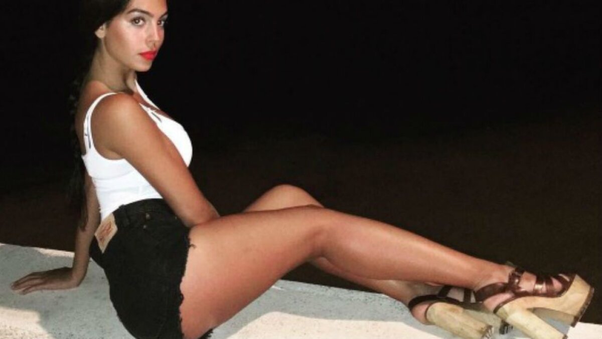 GALERIE FOTO Noi imagini cu Ronaldo și noua sa iubită! Ținuta Georginei a luat ochii celor din jur 