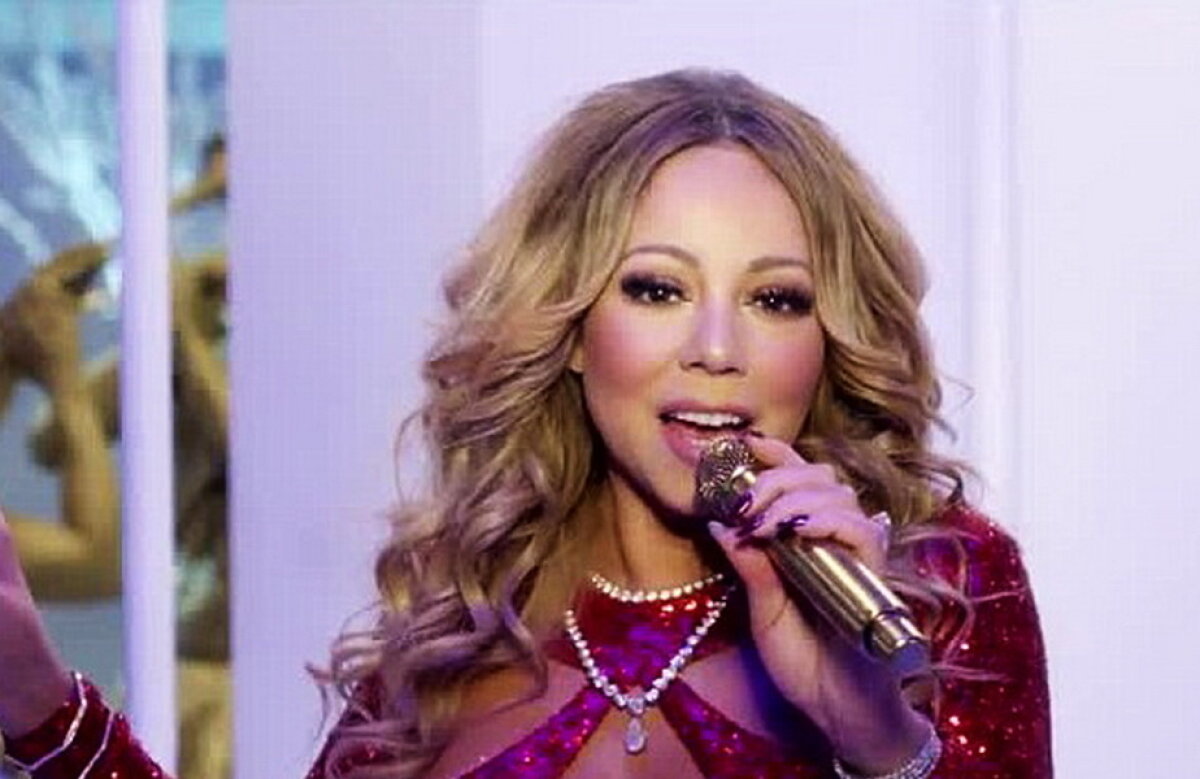 FOTO » Mariah Carey, videoclip incendiar de Crăciun