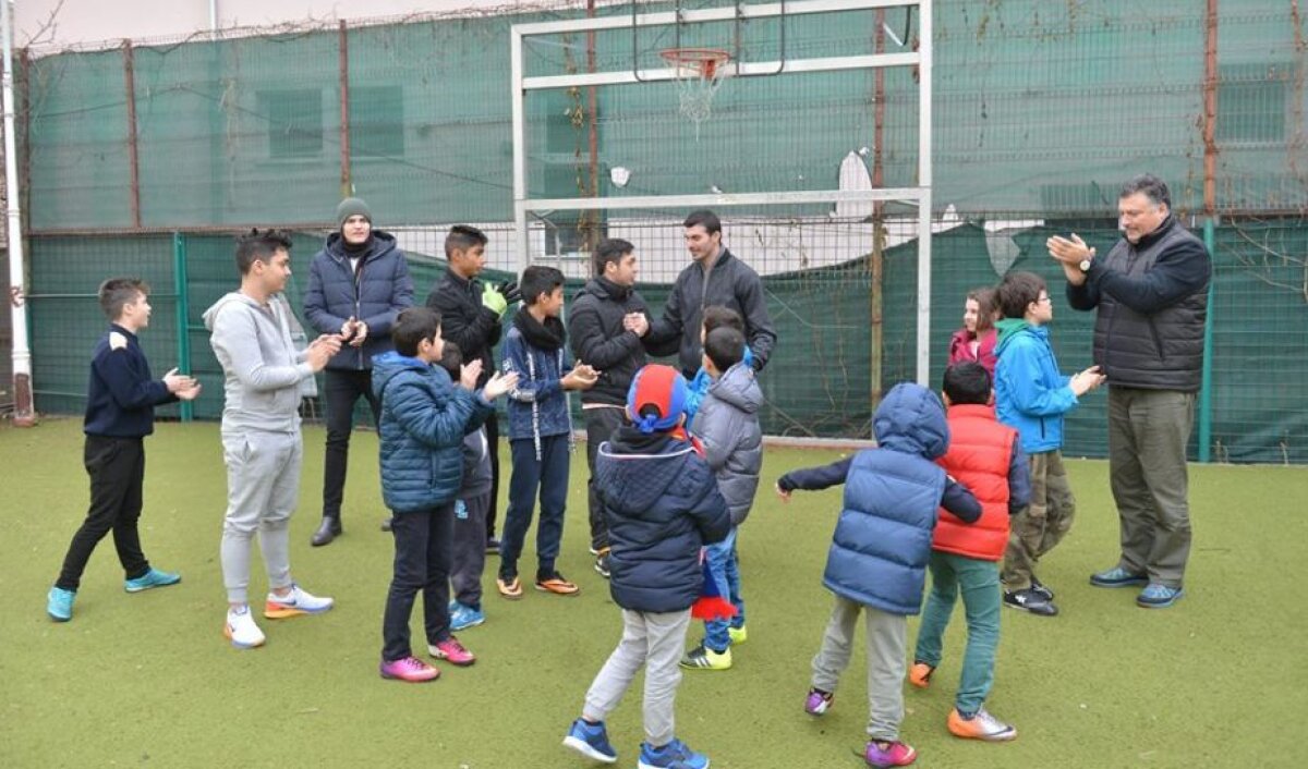 VIDEO + FOTO Gest de suflet al steliștilor de Sărbători 