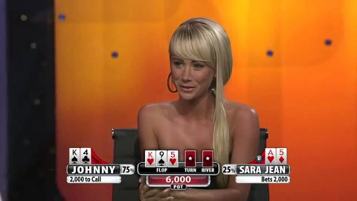 FOTO Fata asta te bate sigur la poker: e jucătoare profesionistă și pozează super sexy