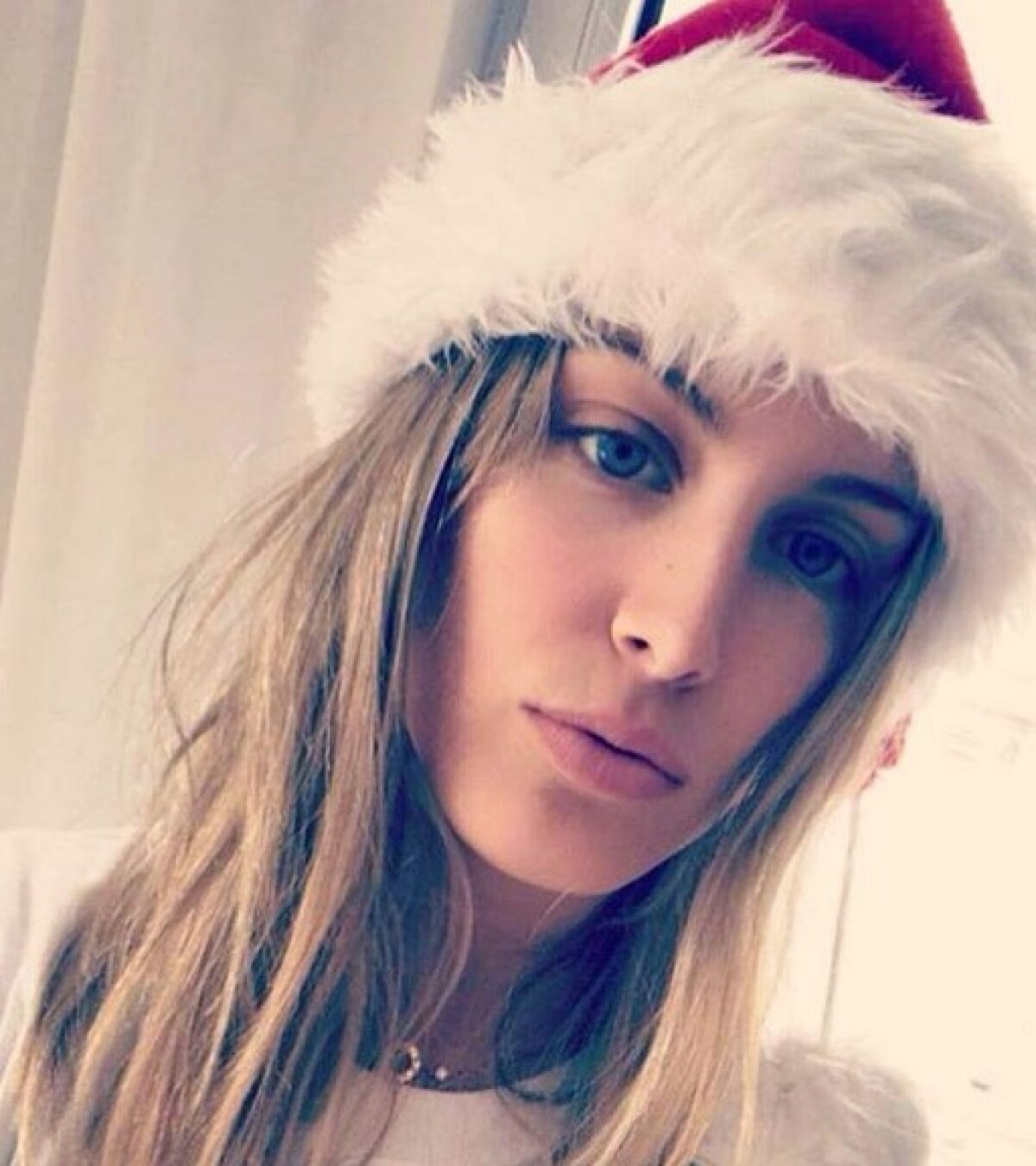 GALERIE FOTO WOW! Bouchard s-a fotografiat în baie, iar fanii au înnebunit! Genie este tot mai sexy și arată tot