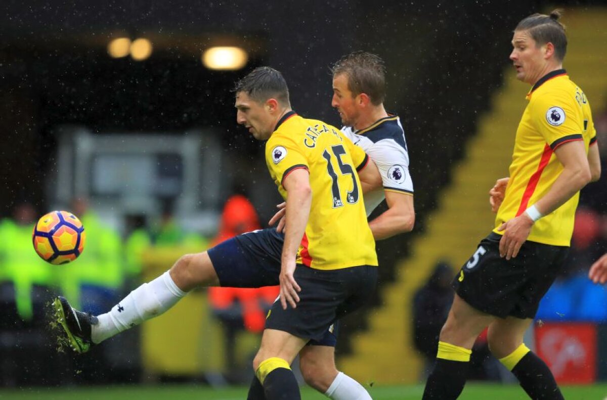 FOTO și VIDEO Echipa lui Pantilimon a fost umilită de Tottenham, în prima zi a anului » Românul primește o veste bună