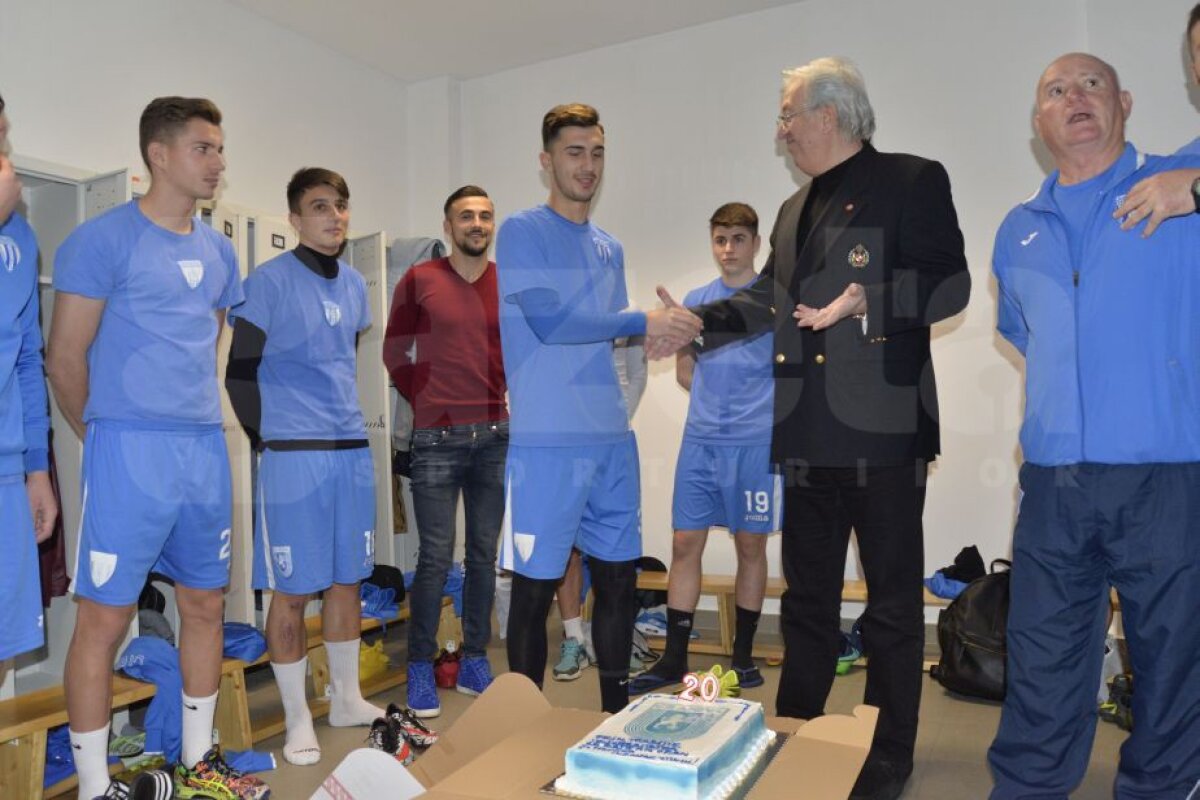 GALERIE FOTO Andrei Ivan a împlinit azi 20 de ani. Ce planuri are la Craiova » Cine a fost azi la reunire