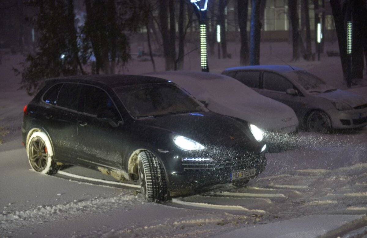 GALERIE FOTO + VIDEO Primele imagini de la vizita medicală a Stelei » Care au fost marii absenți